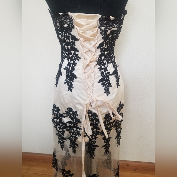 Custom made Gown-Medium - Picture 5 of 7